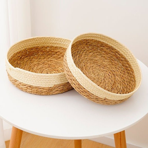 Charming Woven Straw Basket - Ideal for Storage & Organization