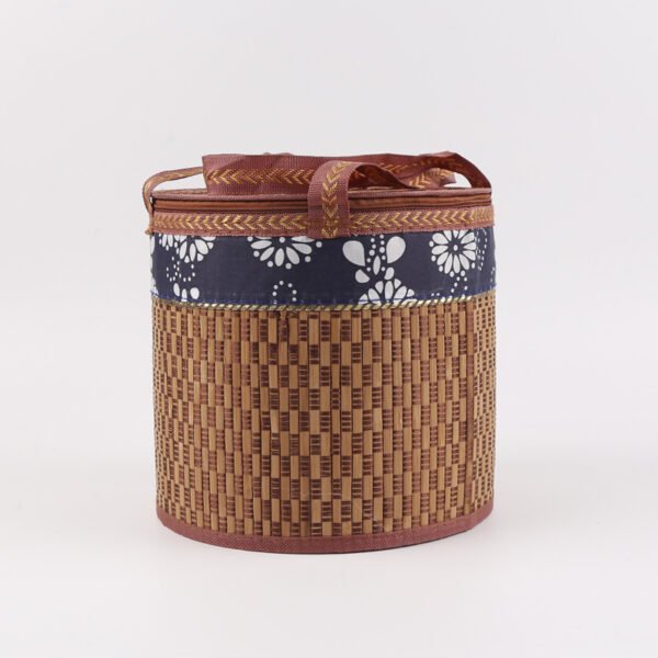 Pu'er tea seven-cake basket barrel tea box. Bamboo woven small basket. Handmade bamboo basket. Bamboo crate. Bamboo product. Bamboo woven packaging basket.